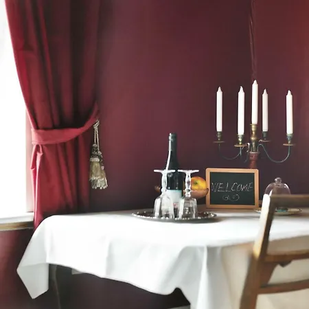 Red And Blue Room, Bed & Breakfast *
