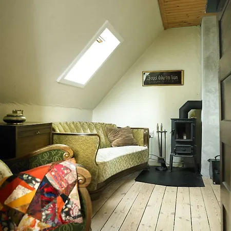 Red And Blue Room, Bed & Breakfast