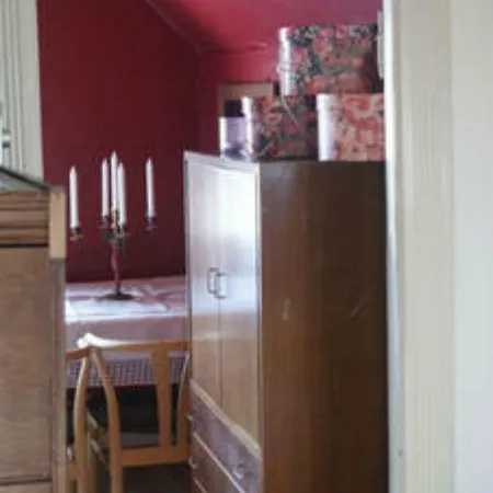 Red And Blue Room, Bed & Breakfast